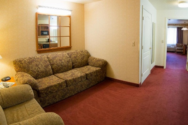 Murphys Suites image 6