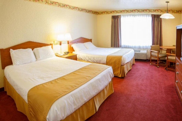 Murphys Suites image 8