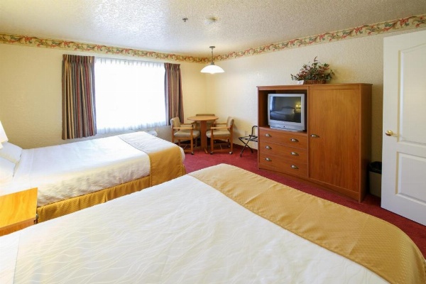 Murphys Suites image 9